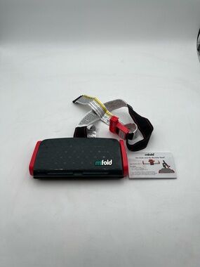 Mifold Grab and Go Portable Compact Car Seat Gray New NWT